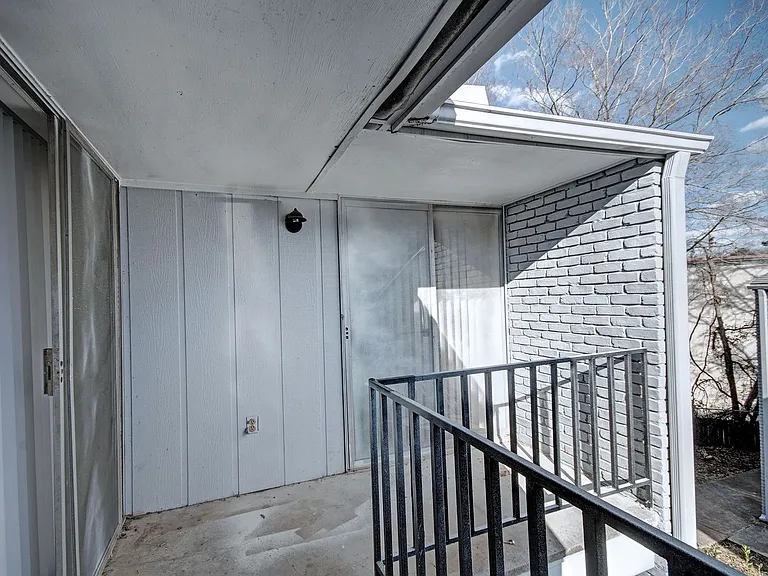 225 W McDowell Rd — Photo 44