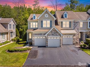 17 Tree Swallow Dr, Princeton, NJ 08540