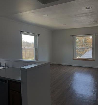 3rd image of 1945 Ottawa Dr #10983308