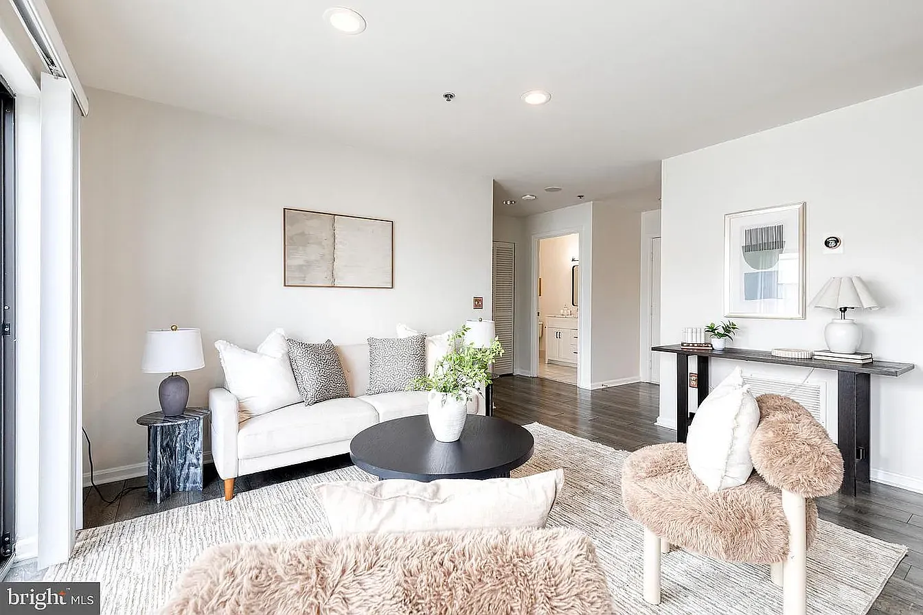 2 bed, 1100 sqft, $2,850 — Photo 4