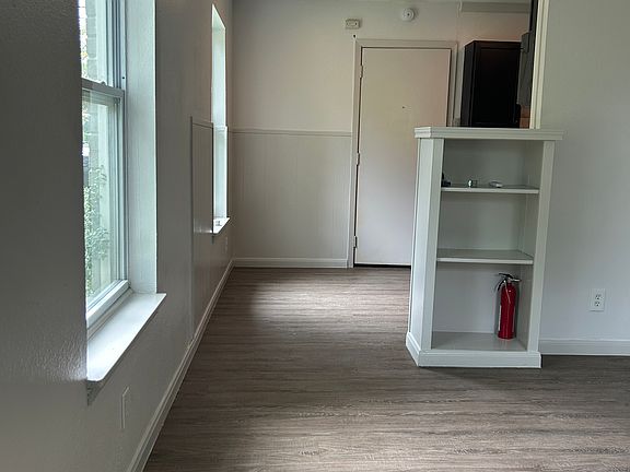 3rd image of 7001 Guadalupe St #B