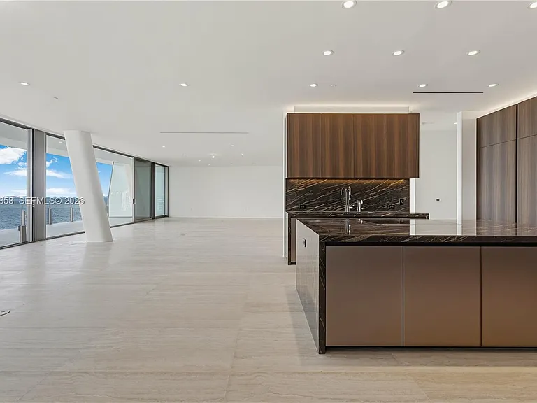5 Grove Isle Dr #L502 — Photo 12