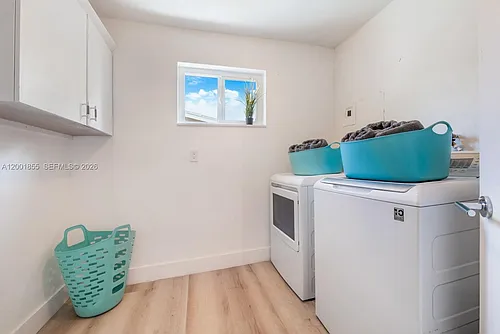 18641 Belview Dr Photo 1