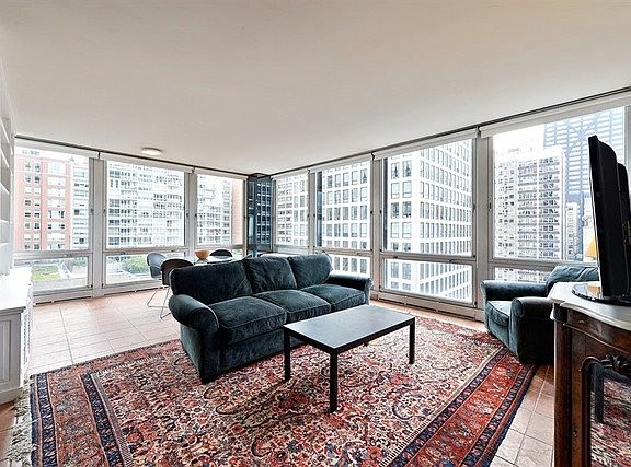 3rd image of 880 N Lake Shore Dr APT 11-H