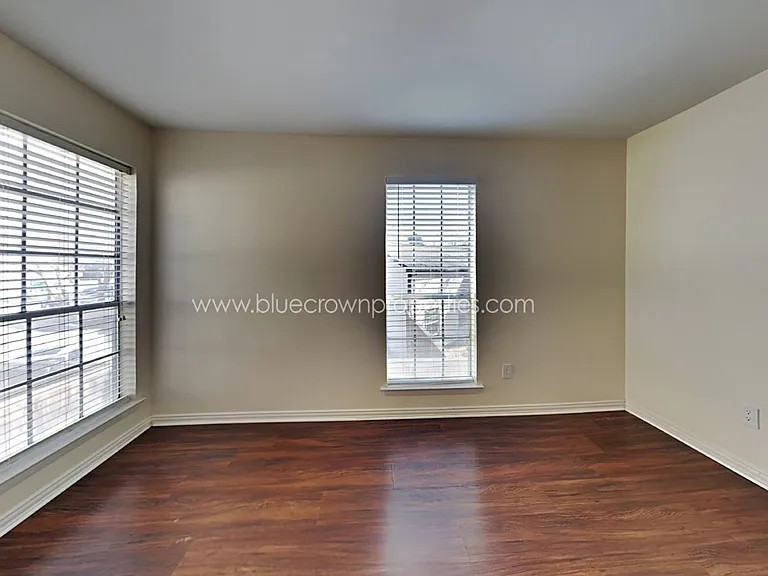 3627 Dickason Ave E — Photo 7