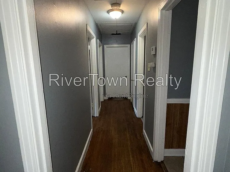 1922 Saint Elmo Ave — Photo 6