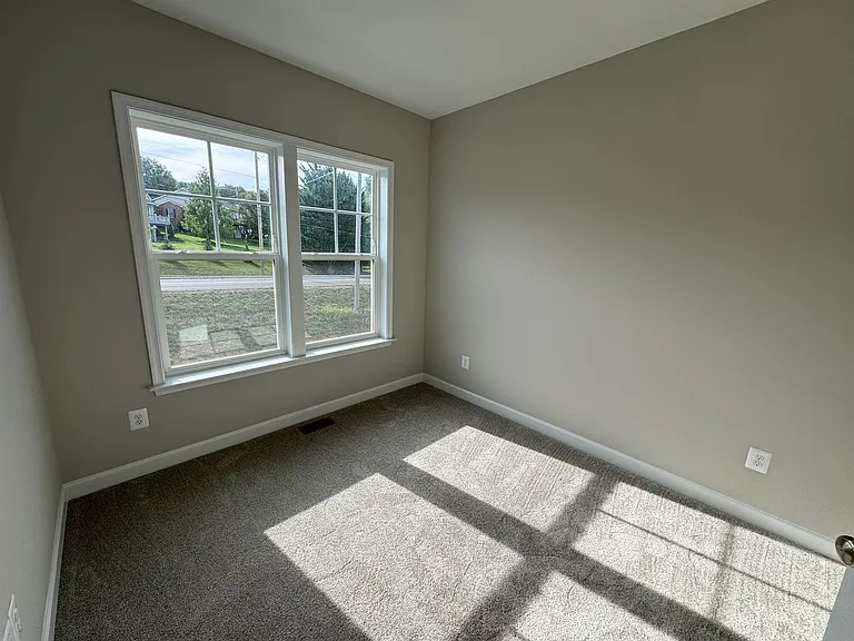 3427 Monterey Dr — Photo 12