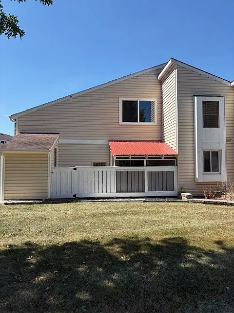 2 bed, 1112 sqft, $1,850 — Photo 2