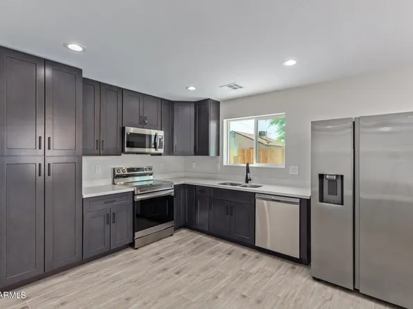 1811 E RAYMOND Street, Phoenix, AZ 85040