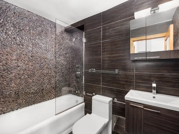 300 West 23rd Street image 9 of 9