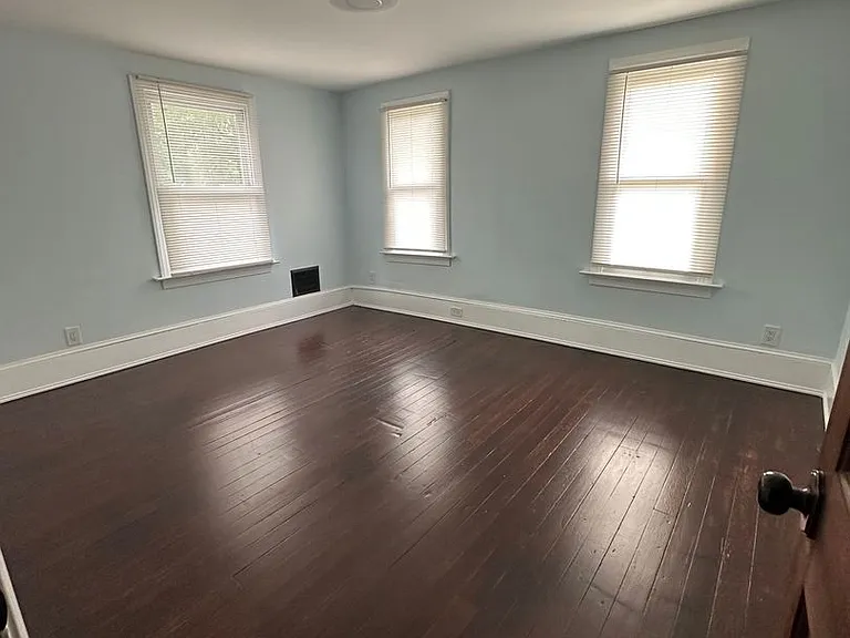 541 W Jersey Ave — Photo 17