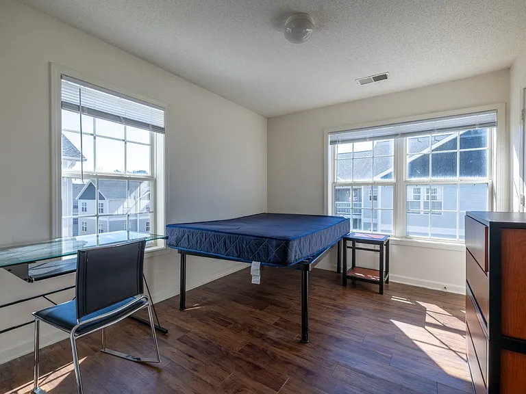 102 University Village Dr #L — Photo 39