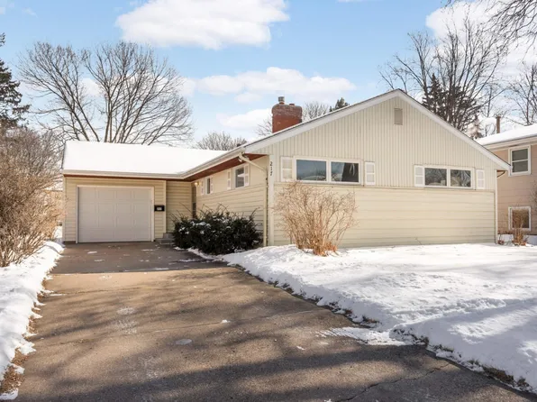 217 22nd Ave S, South Saint Paul, MN 55075