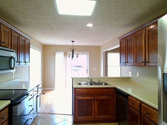 4th image of 3610 Kathleen Ct