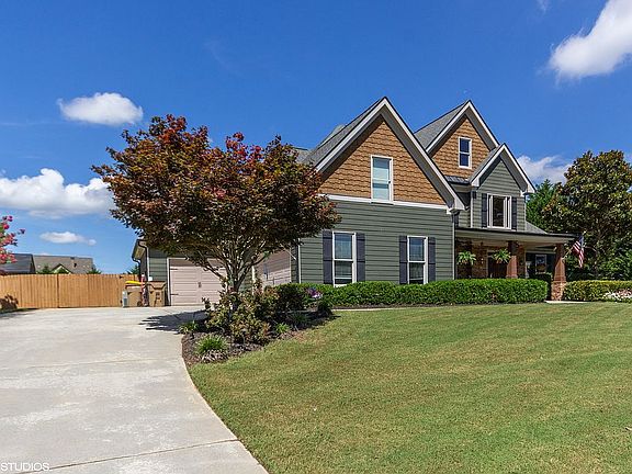 3rd image of 136 Sawtooth Oak Dr