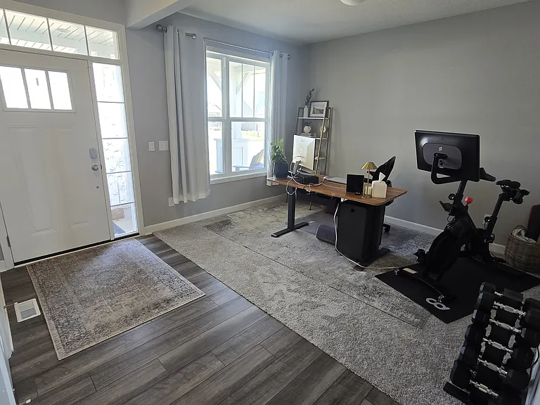 Entry and Flex Space