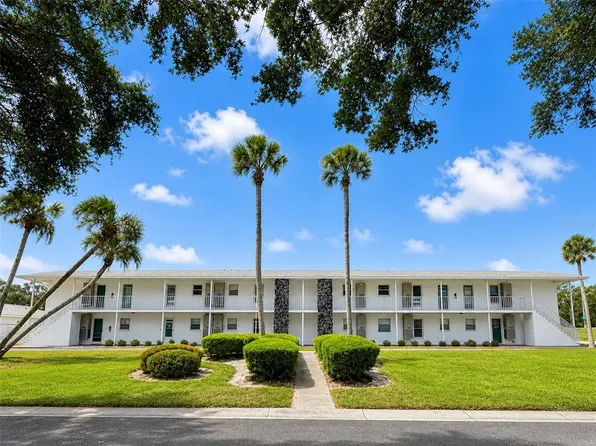 3900 Roxane Blvd APT 11B, Sarasota, FL 34235
