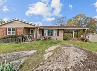 1512 Pittman St, Mount Airy, NC