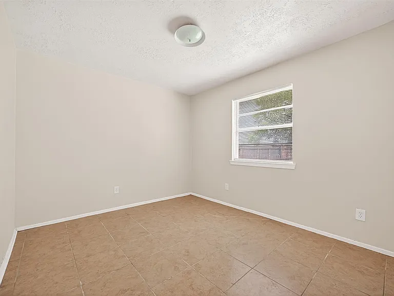 9903 Kent Towne Ln — Photo 22