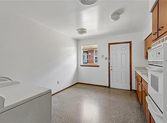 5th image of 1313 Flanders St