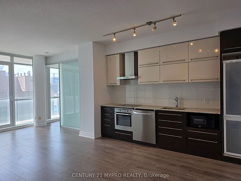 770 Bay St #Penthouse 507 — Photo 4