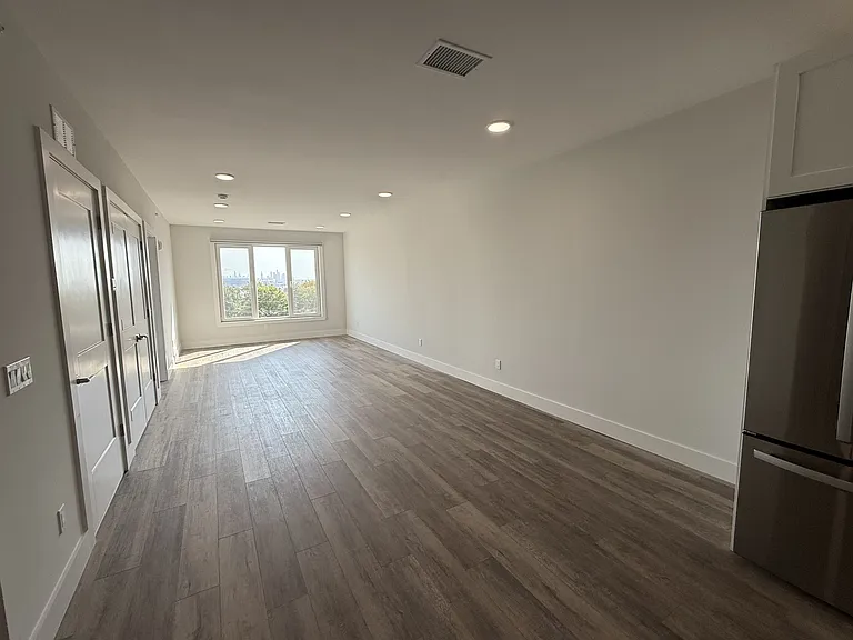 228 Park Ave — Photo 3