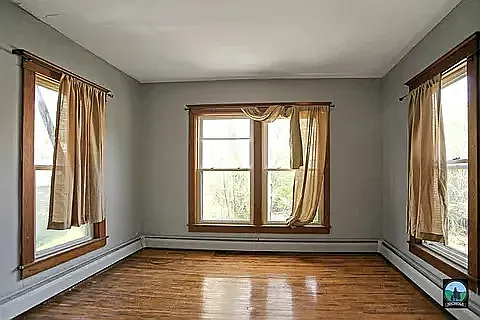 3 bed, 1100 sqft, $950 — Photo 4