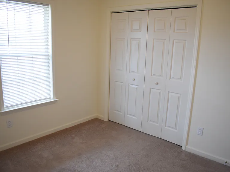 2500 Hawes Ct — Photo 16