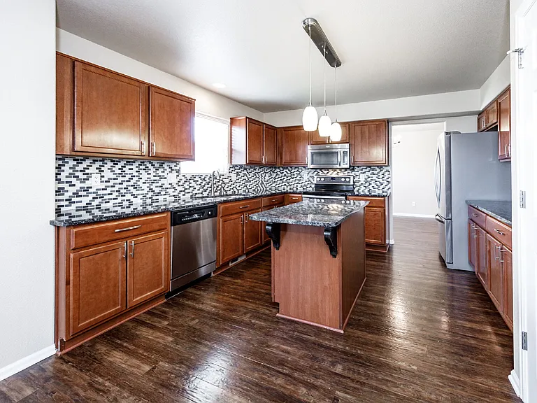 6104 Hayfield Pl — Photo 11