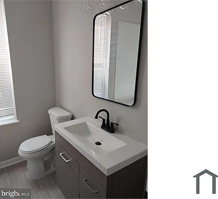 1812 N Croskey St — Photo 10
