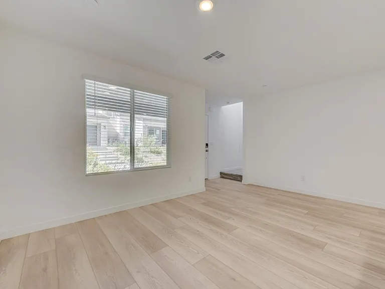 10772 Paget Ct — Photo 6