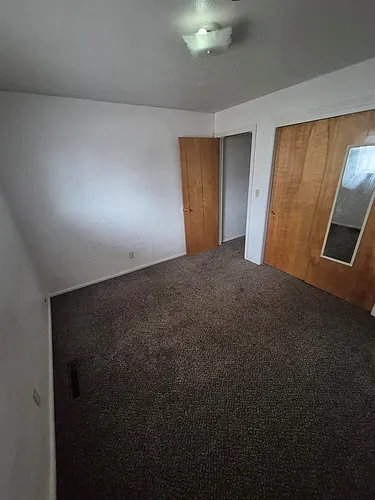 20th Avenue South (204, 204 1/2, 206, 206 1/2) - View 6