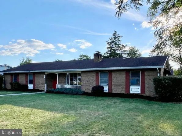 68 Belle Boyd Blvd, Inwood, WV 25428