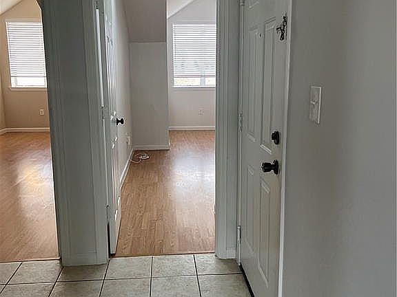 5th image of 1400-1444 Outlook Ave