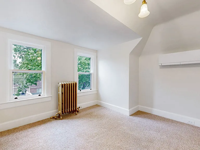 685 S Grant St — Photo 20