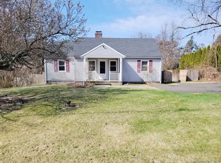 10 Mountainview Ter, Danbury, CT 06810