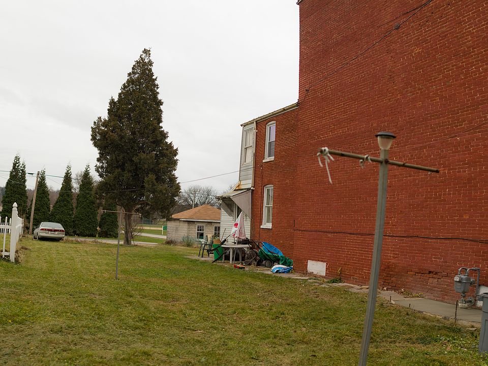 2nd image of 602 E Boundary Ave