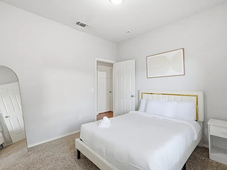 8602 Timber Crest Ct — Photo 9