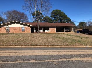 1076 Maya St, Camden, AR 71701