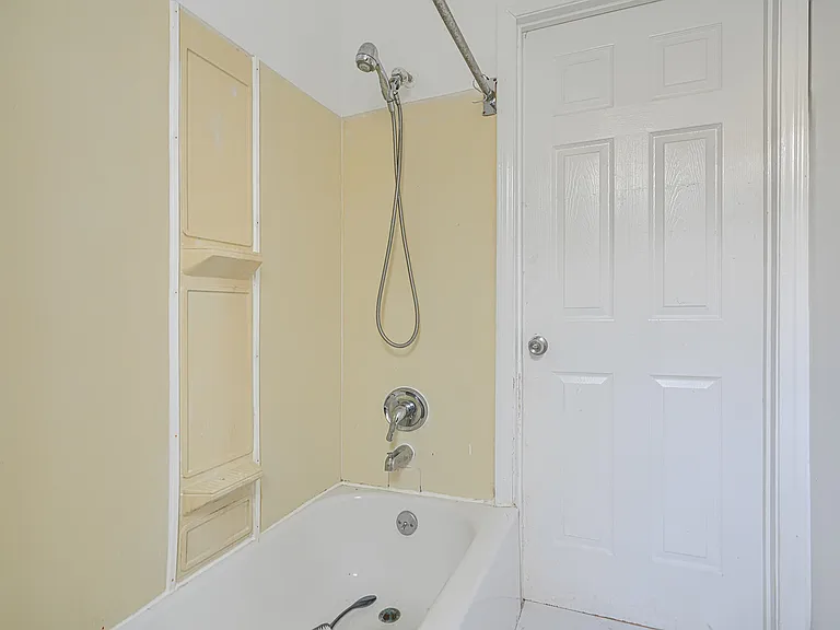 1803 W Baltimore St #1 — Photo 16