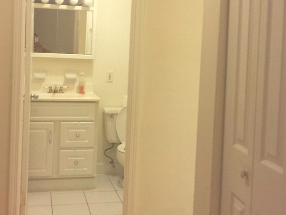 Hallway showing bathroom