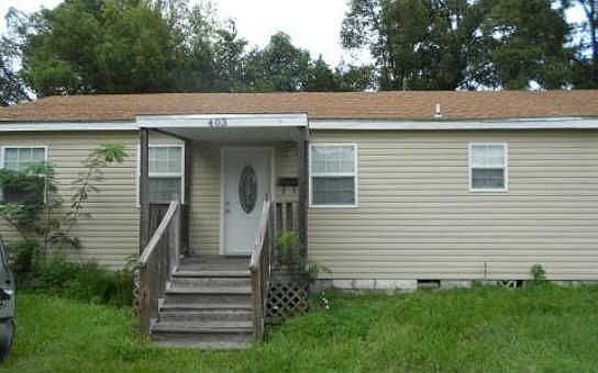 3rd image of 403 SE Baya Dr