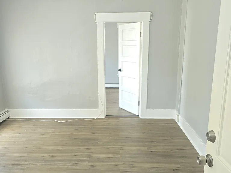 497 Maple St #1/2 — Photo 10