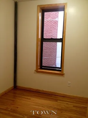 Rented by Town Residential | media 27