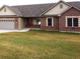 754 Bridgewater Xing, Villa Ridge, MO 63089