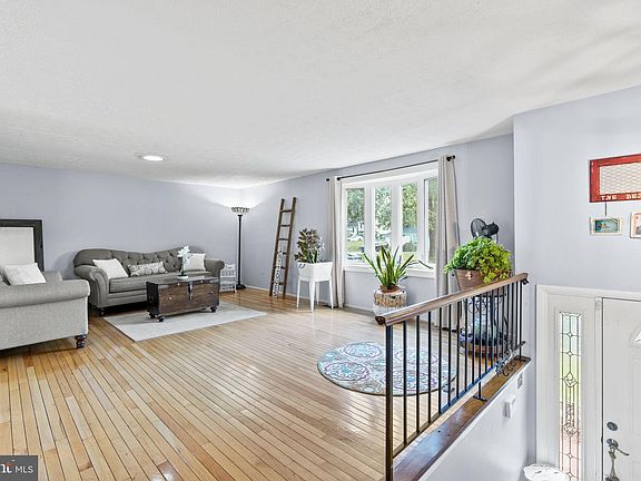 3rd image of 9212 Honey Creeper Ct