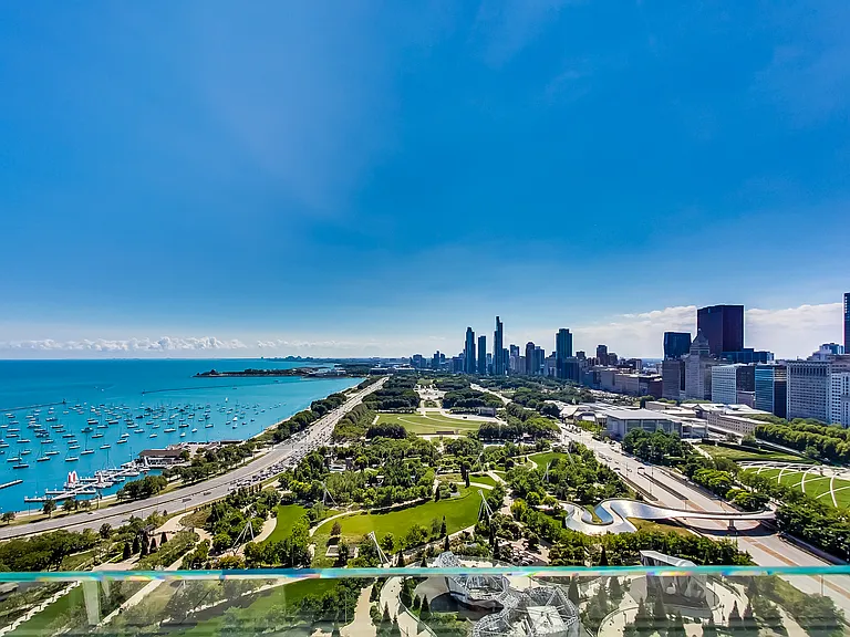 340 E Randolph St #4901 — Photo 49