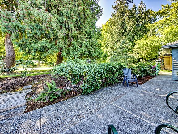 5th image of 174 Fairway Drive #36
