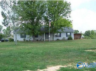 1276 New Center Rd, Hartselle, AL 35640