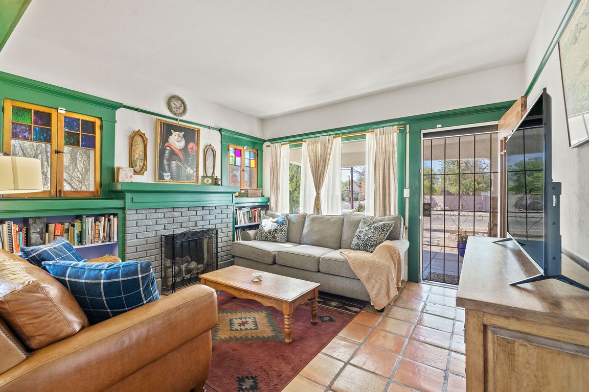 next background image